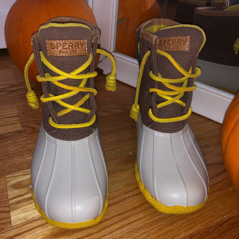 Waterproof/Saltproof Sperry Boot - Picture 3 of 11